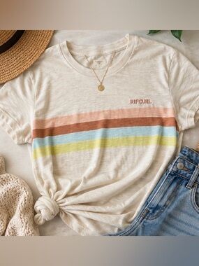 Rip Curl Twin Fin Stripe Tee
Size Small | Surf Casual | EUC